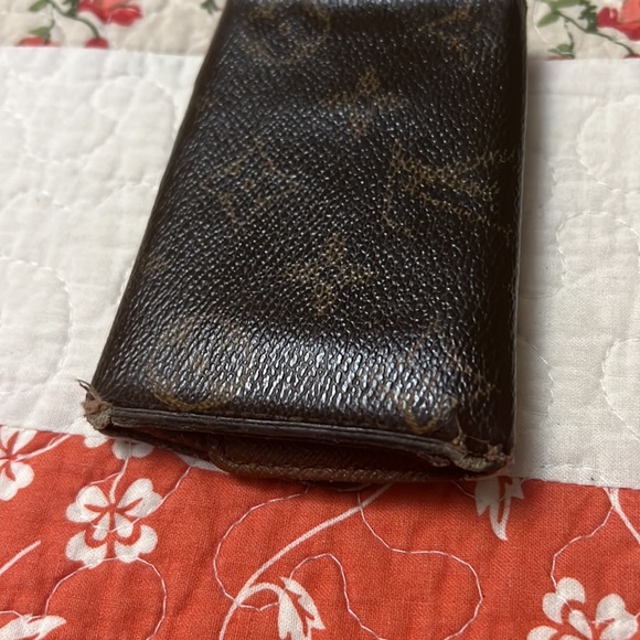 Louis Vuttion key wallet used in fair condition - Picture 8 of 9